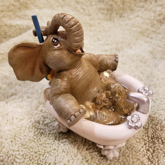 Elephant - Picture 1 of 4